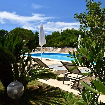 Bed And Breakfast La Terrazza Cisternino Bagian luar foto