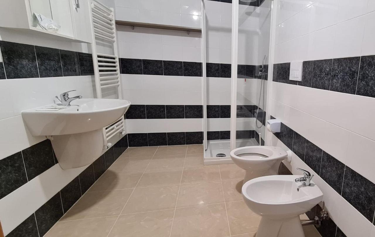 Bed And Breakfast La Terrazza Cisternino Bagian luar foto