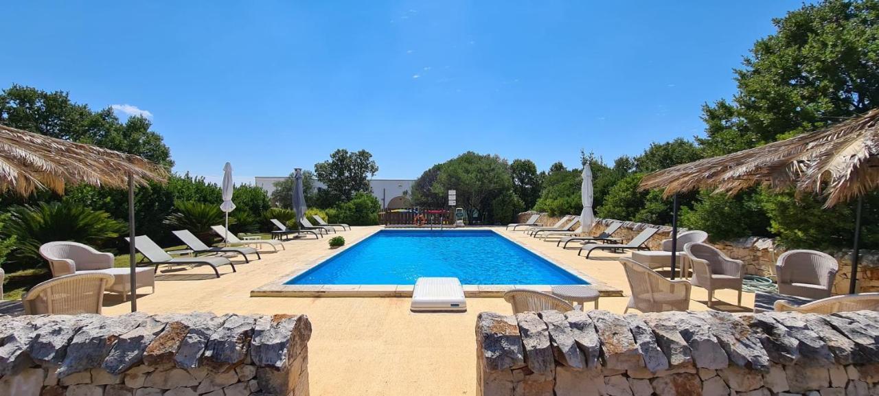 Bed And Breakfast La Terrazza Cisternino Bagian luar foto