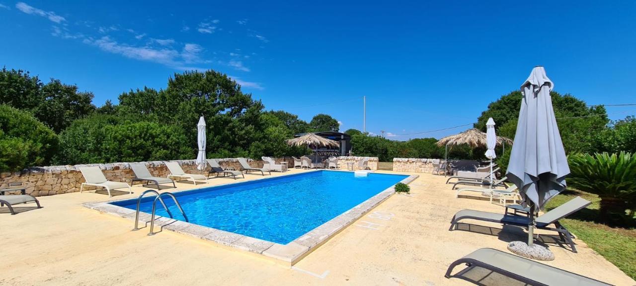 Bed And Breakfast La Terrazza Cisternino Bagian luar foto