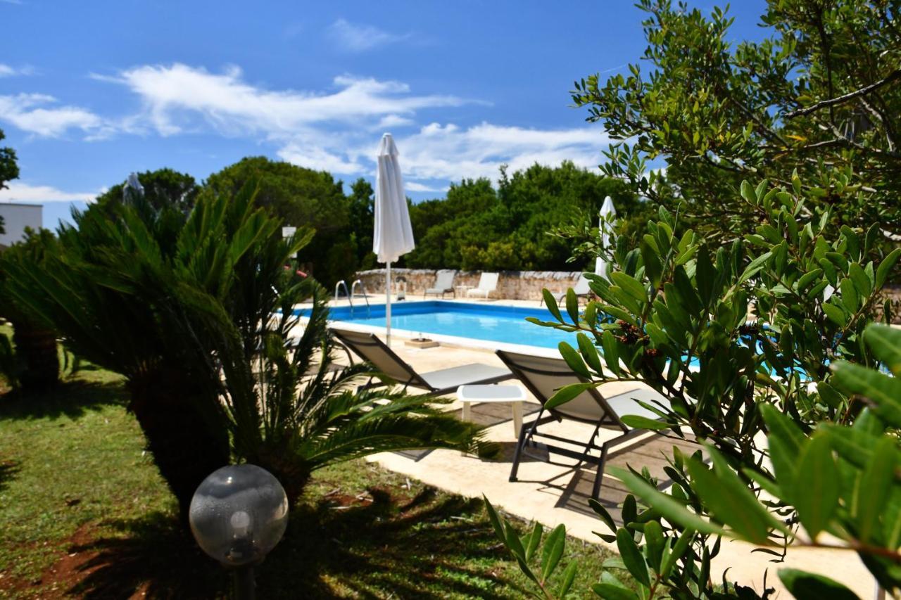 Bed And Breakfast La Terrazza Cisternino Bagian luar foto