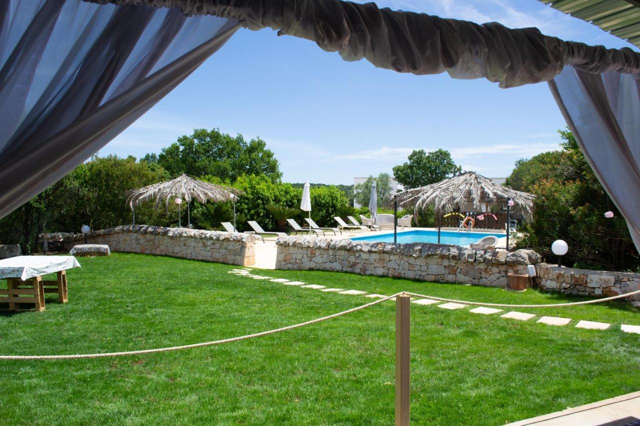 Bed And Breakfast La Terrazza Cisternino Bagian luar foto